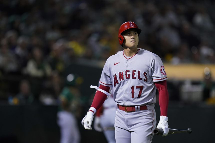 Langeliers' bases-loaded walk sends A's past Angels, 2-1