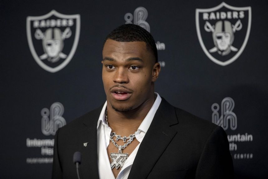 Las Vegas Raiders sign first-round draft pick, defensive end Tyree Wilson