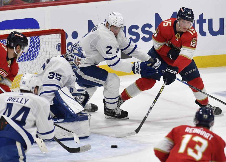 Leafs goalie Ilya Samsonov leaves game vs. Panthers injured