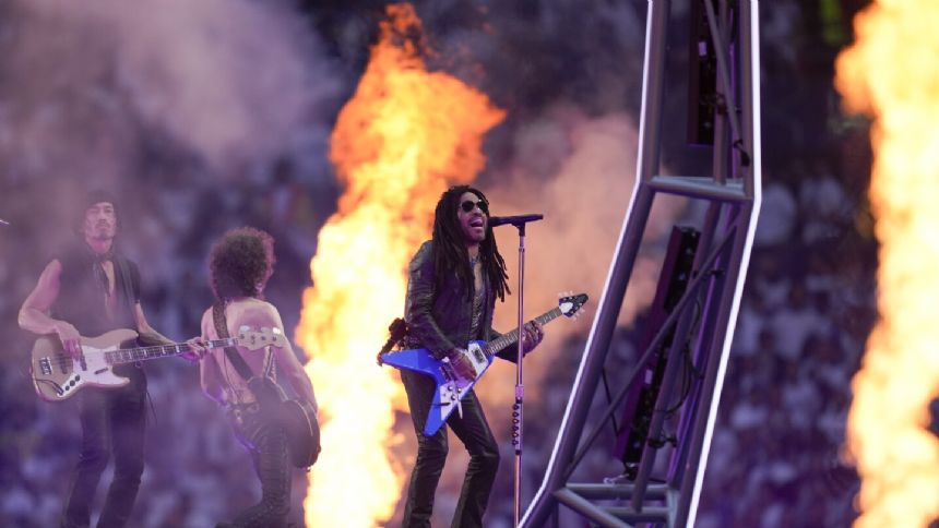 Lenny Kravitz rocks Wembley with pregame show at the Champions League final