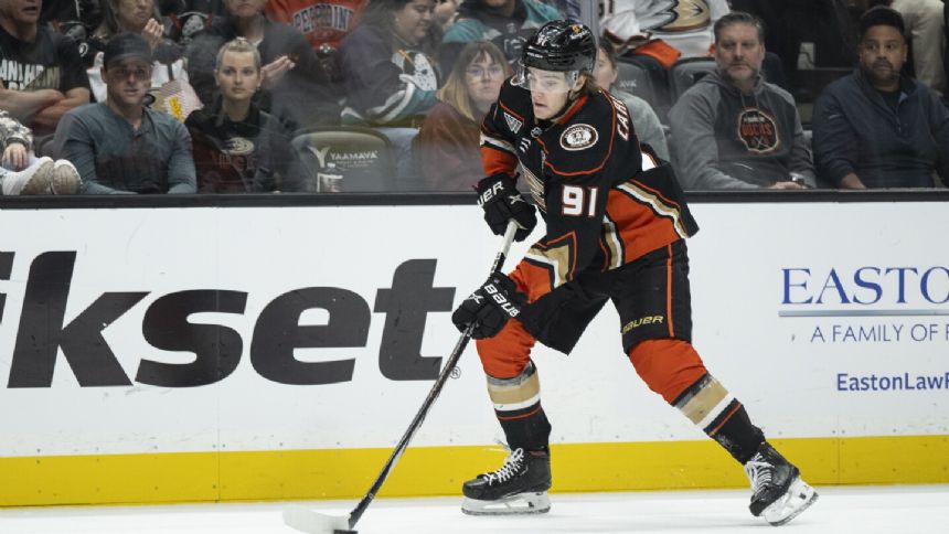 Leo Carlsson scores in an impressive NHL debut, but the Anaheim Ducks lose 3-2 to Dallas