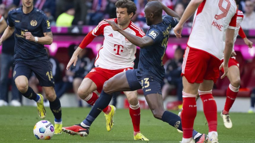 Mainz player thanks referee for potentially saving his life during Bundesliga game