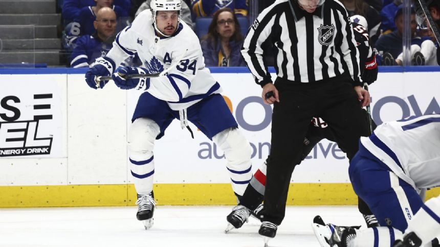 Maple Leafs' Auston Matthews reaches 60 goals for 2nd time in his career