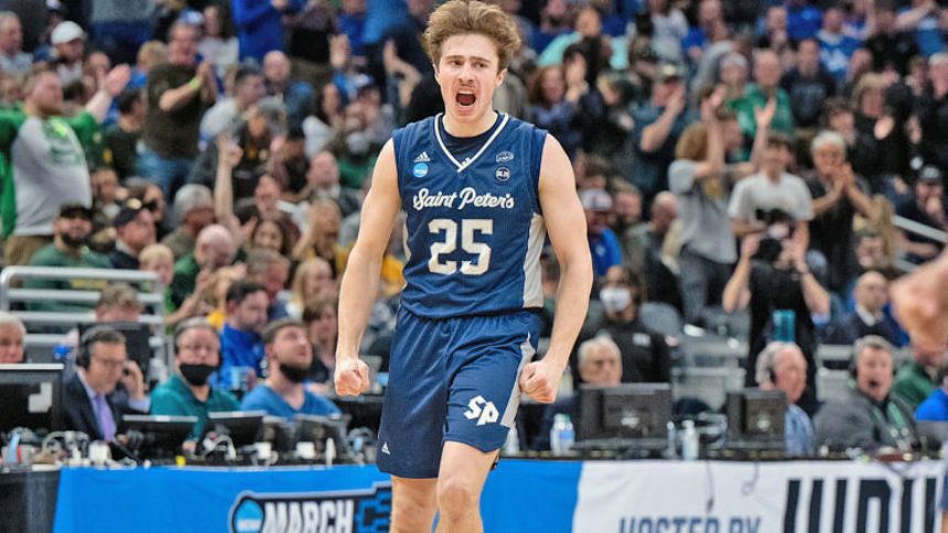 March Madness: Saint Peter's star Doug Edert signs NIL deal with Buffalo Wild Wings, launches clothing line