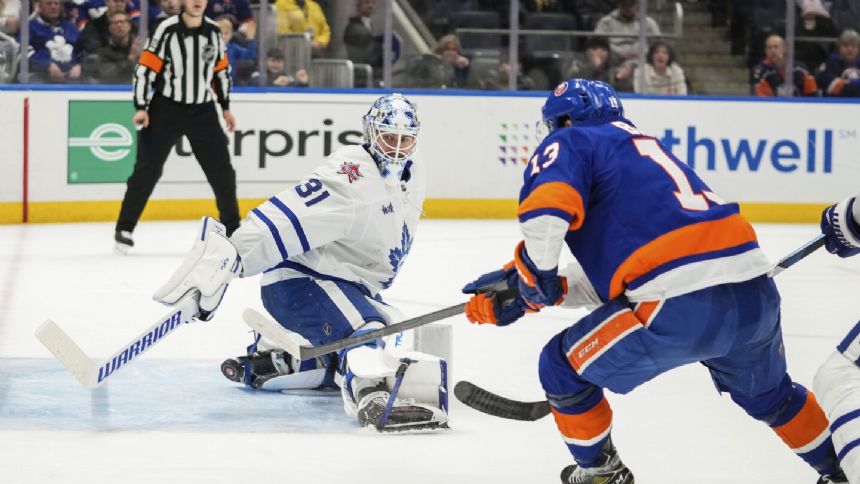 Mathew Barzal scores in OT to lift Islanders past Maple Leafs, 4-3