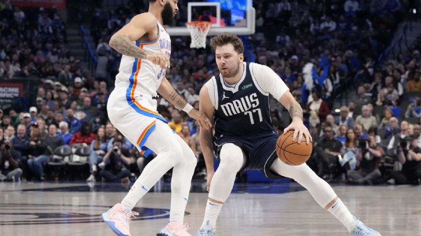 Mavs' win streak at 4 with victory over Thunder; Curry's late 3-pointer sends Warriors past Suns