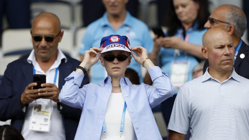 Megan Rapinoe and Snoop Dogg among fans at US women's soccer quarterfinal against Japan