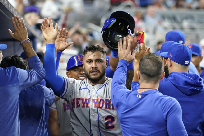 Mets placing Narvaez on IL, Alvarez could be called up