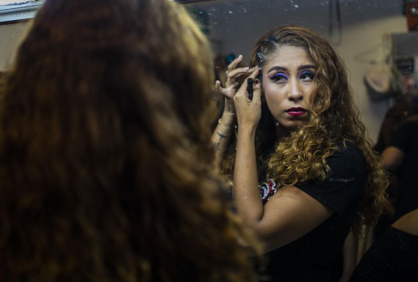 Mexican pageant challenges standard of beauty