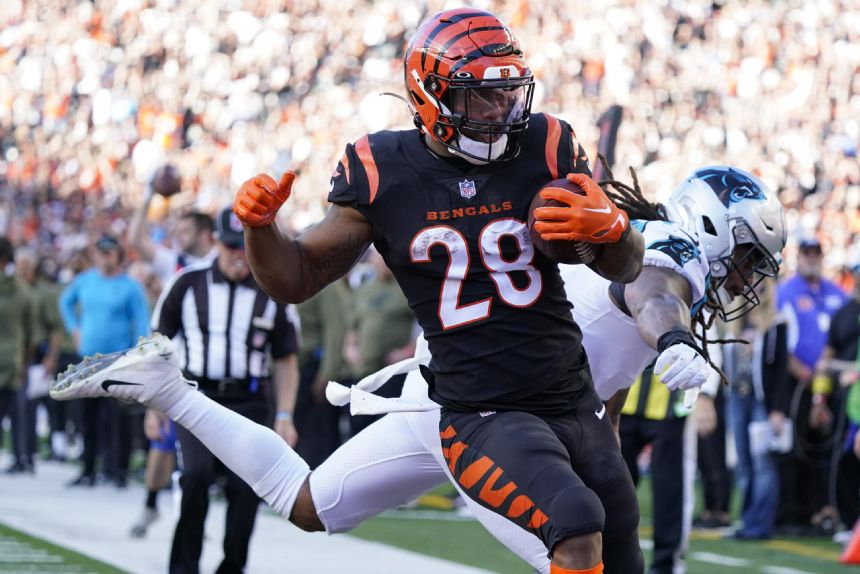 Mixon scores 5 TDs, Bengals dominate Panthers 42-21