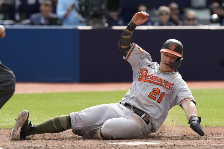 Mullins gets 5 hits, Hays delivers in 11th as Orioles win 8-3 to finish 3-game sweep of Blue Jays