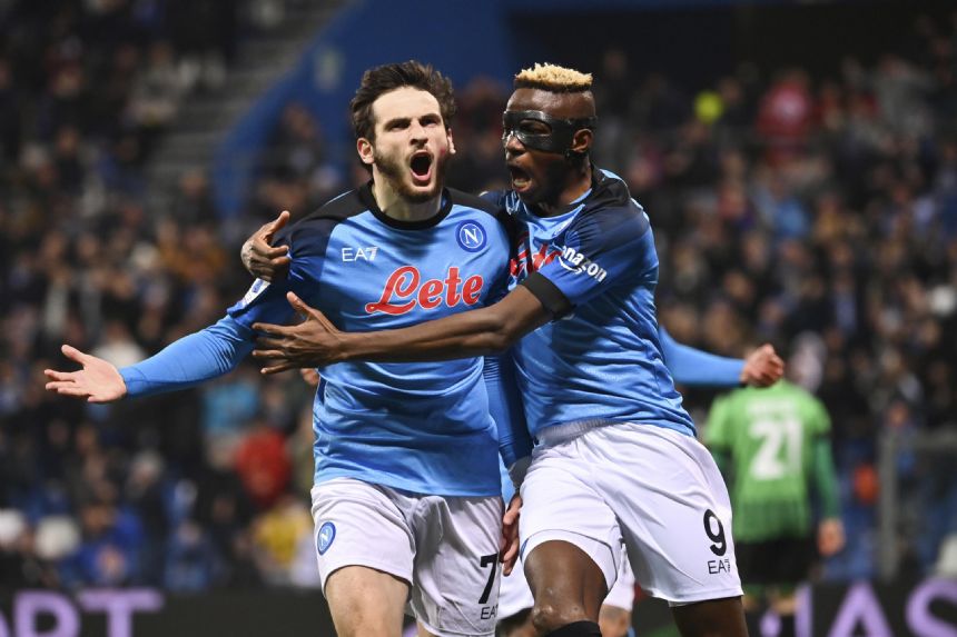 Napoli increases lead at top of Serie A to 18 points