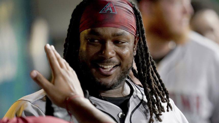 Newcomer Josh Bell, Ketel Marte each homer twice, Diamondbacks outlast Pirates 9-8