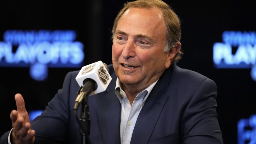 NHL commissioner Gary Bettman calls on Jets, Winnipeg fans to find solution to falling attendance