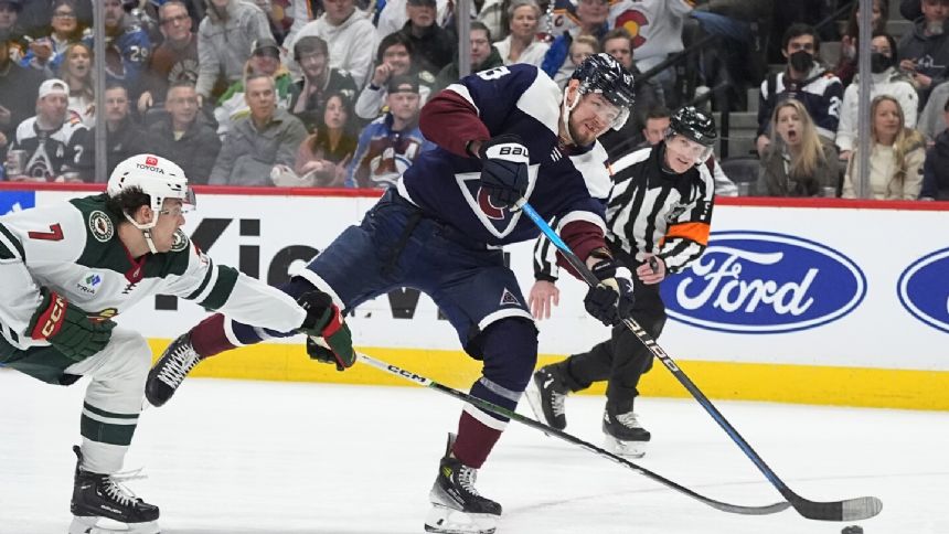 Nichushkin leads Avalanche to OT win in his return. Coyotes blank Red Wings in rare home victory