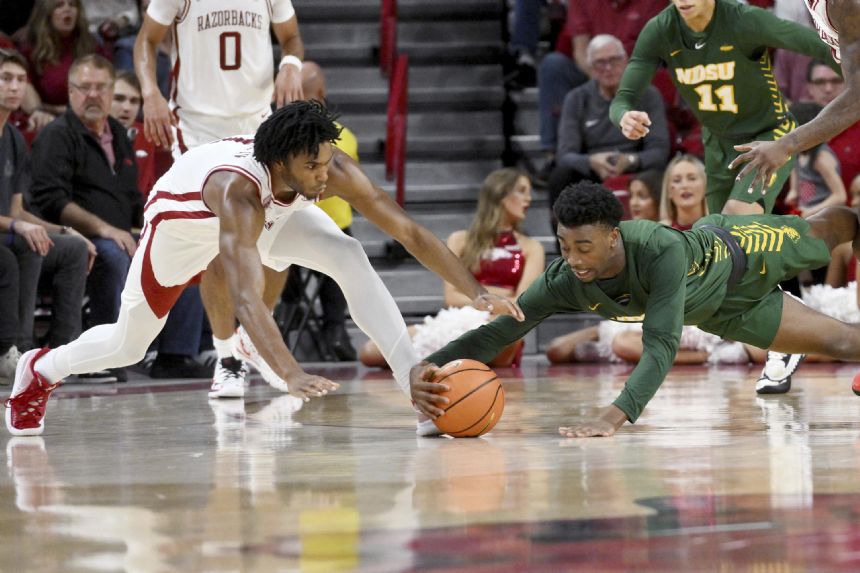 No. 10 Arkansas routs North Dakota State in opener 76-58