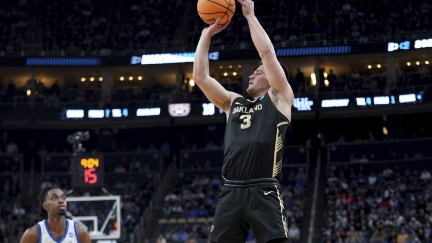 Oakland delivers first true shock of March Madness. Gohlke makes 10 3s in 80-76 win over Kentucky