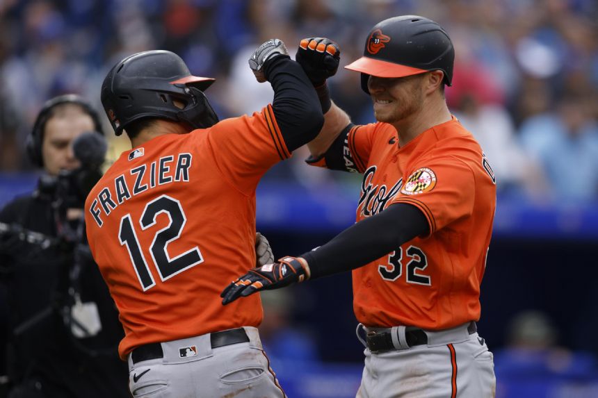 O'Hearn ties career high with 4 RBIs, Orioles beat Blue Jays 6-5 in 10 innings