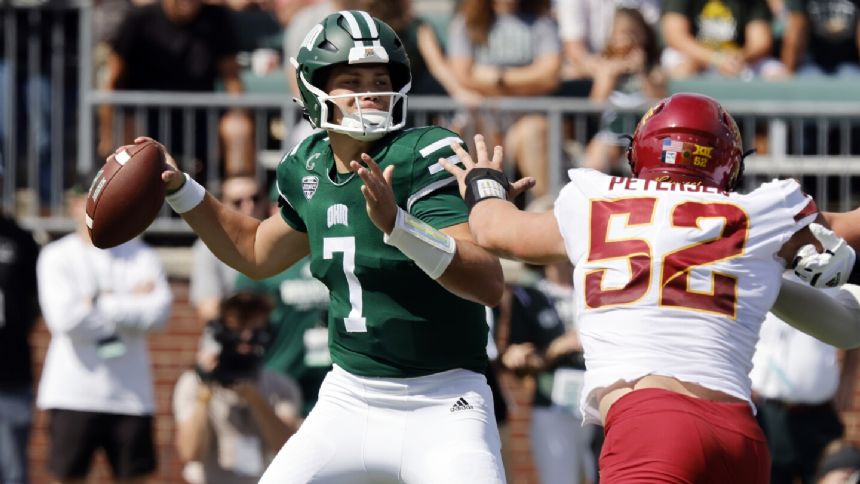 Ohio defense holds to seal 10-7 upset win over Iowa State in defensive battle