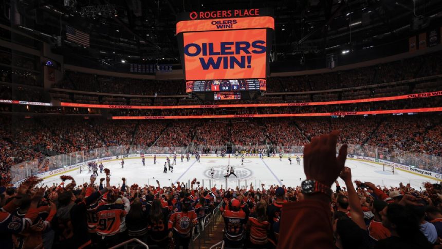 Oilers fans get a Father's Day weekend gift they won't forget at the Stanley Cup Final
