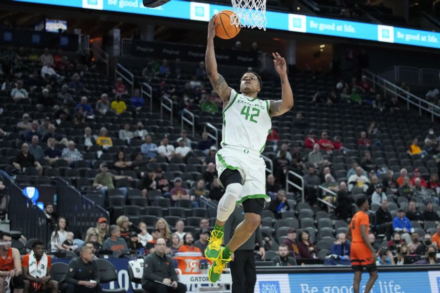 Oregon beats Oregon State for 3rd time, advances in Pac-12