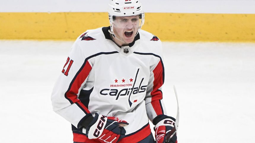 Ovechkin's goal streak ends, but Capitals beat Canadiens 4-3