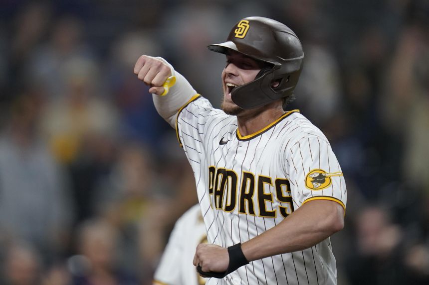 Padres wrap up 5th seed in NL playoffs, beating Giants 6-2