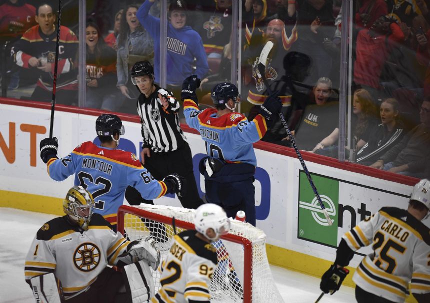 Panthers score 3 in 2nd period, halt Bruins win streak at 7 Wednesday