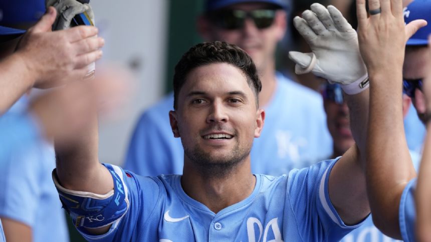 Pasquantino hits a key 2-run double as the Royals beat the Mariners 8-4