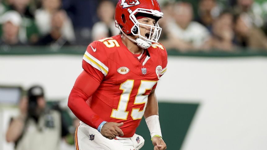 Mahomes breaks NFL record with touchdown against Jets