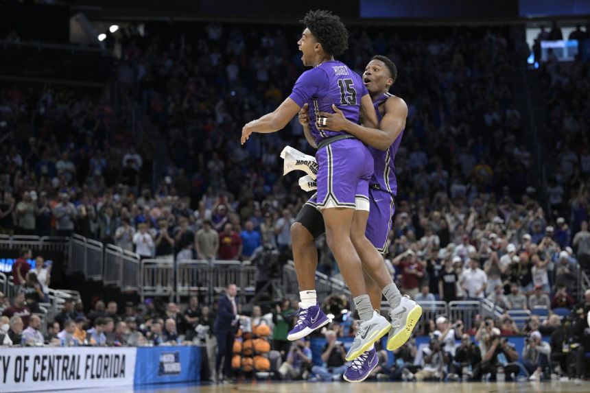 Pegues' 3 gives No. 13 seed Furman 68-67 win over Virginia