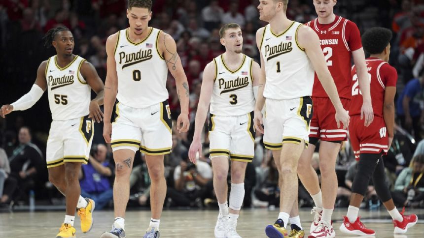 Purdue begins another NCAA tourney atop the Midwest Region after losing to a 16-seed a year ago