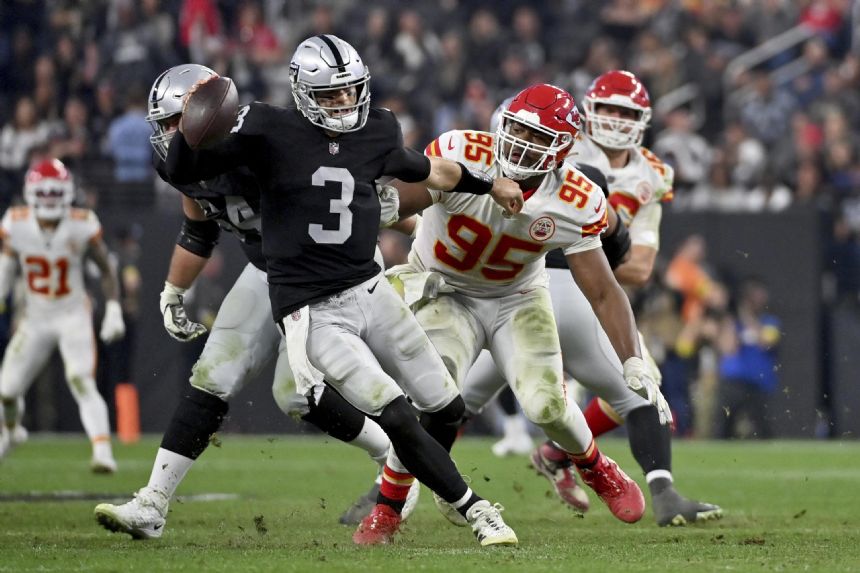 Raiders release Chandler Jones, capping final tumultuous month with the  team