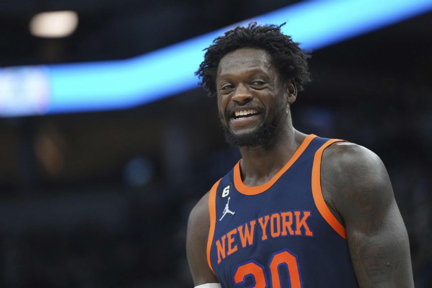 Randle, Knicks romp past sputtering Timberwolves 120-107