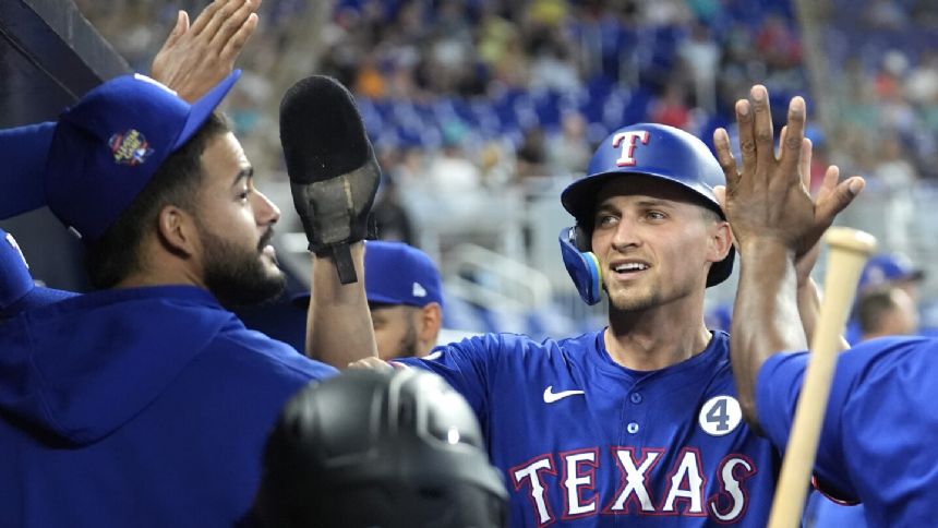 Rangers All-Star shortstop Corey Seager leaves in 2nd inning because of hamstring tightness