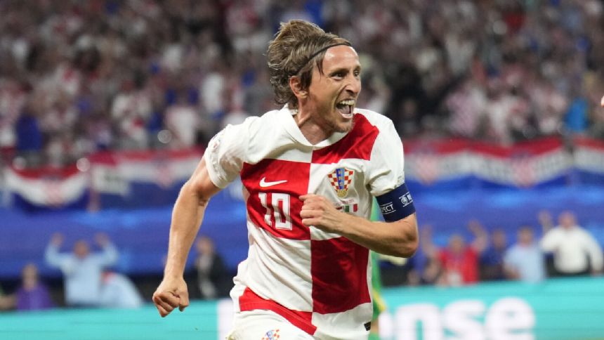 Real Madrid extends Luka Modric's contract until the end of 2025 season