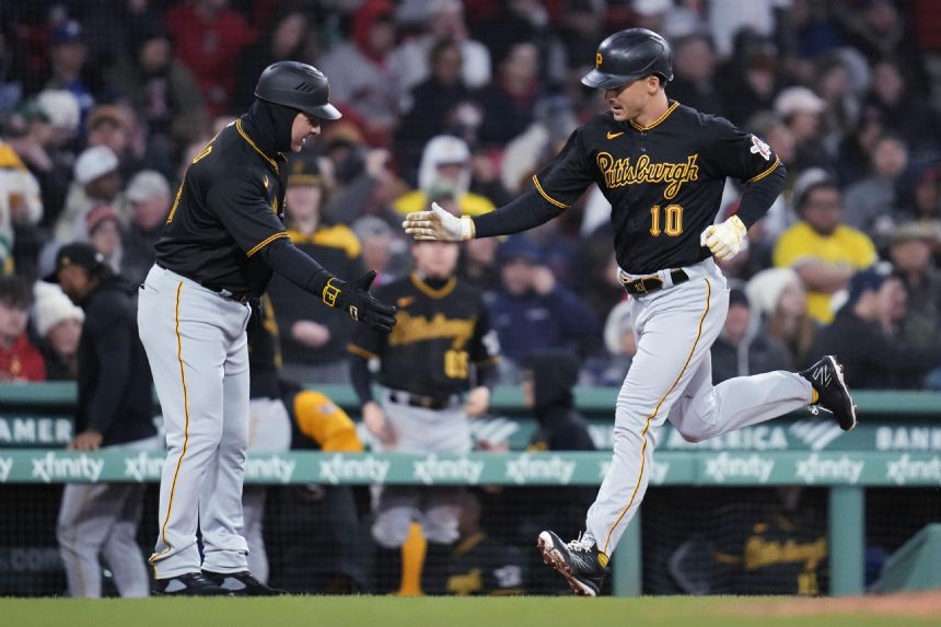 Reynolds, Delay homers help lift Pirates over Red Sox 7-6