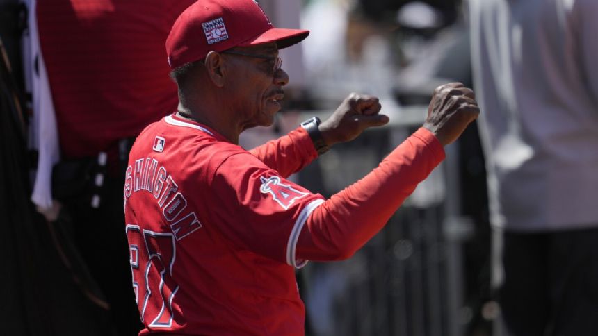 Ron Washington gifted ball by Kevin Pillar from the final out of the Angels' final Coliseum visit