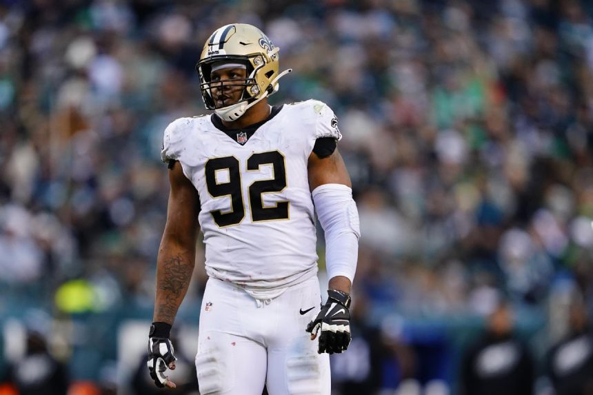 Saints pass rusher Davenport healing from pinky amputation - Wednesday ...