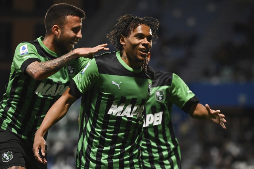 Sassuolo snatches 3-2 win over Cremonese in Serie A