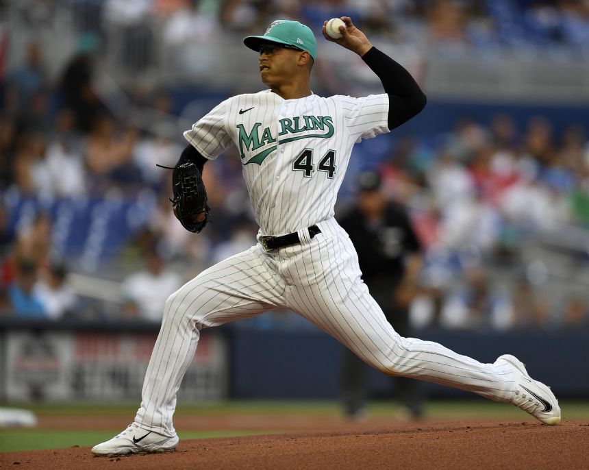 Schumaker gets 1st win, Marlins top Mets 2-1 behind Chisholm