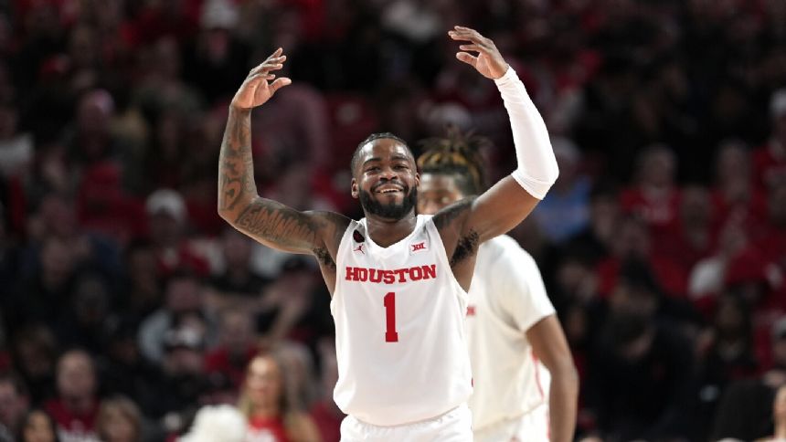 Shead scores career-high 29, No. 5 Houston snaps 2-game skid with 77-54 win over No. 25 Texas Tech