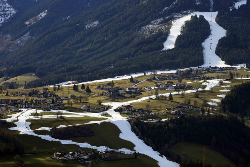 Skiers seek climate change moves: 'The seasons have shifted'