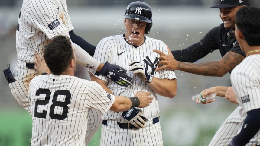 Soto hits tying homer before LeMahieu's single in 10th gives Yankees 4-3 win over Blue Jays