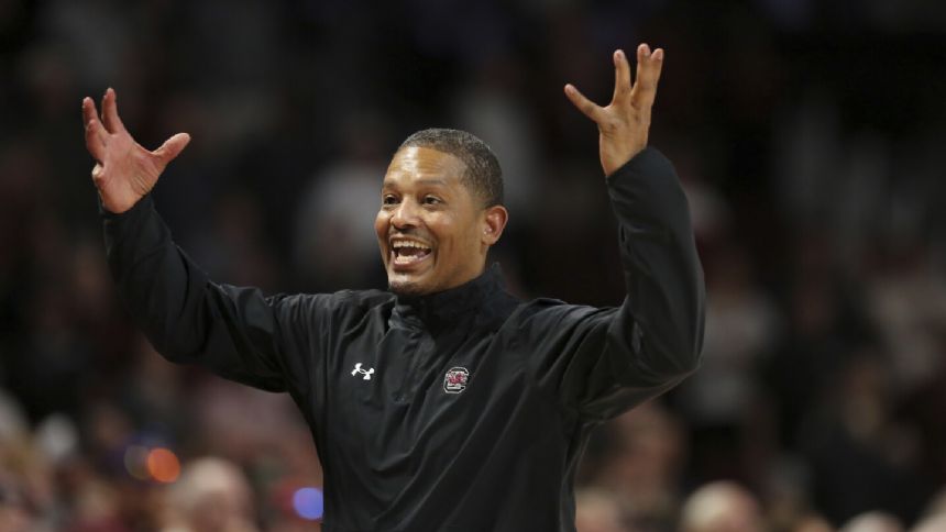 South Carolina men's basketball coach Lamont Paris to get contract extension, AP source says
