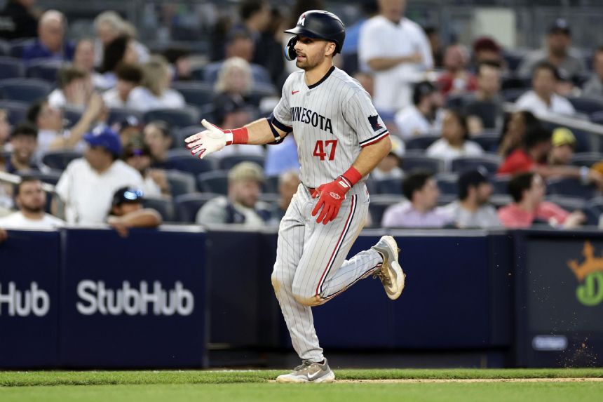 Taylor, Julien, Correa HR in 9-run 1st, Twins top Yanks 11-2