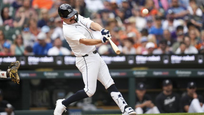 Tigers score 8 runs in 5th inning to back Tarik Skubal in 10-2 rout of Brewers