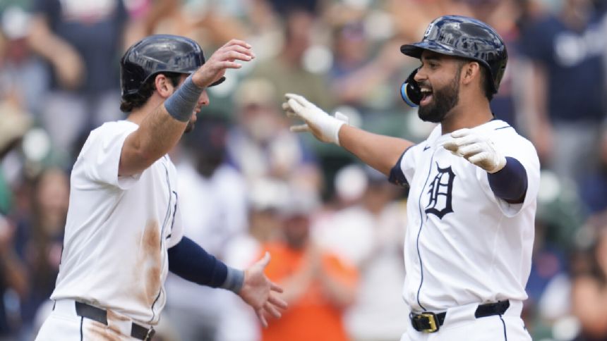 Tigers score 9 runs in 2 innings of 11-2 win over White Sox after scoring 5 in 6 previous games