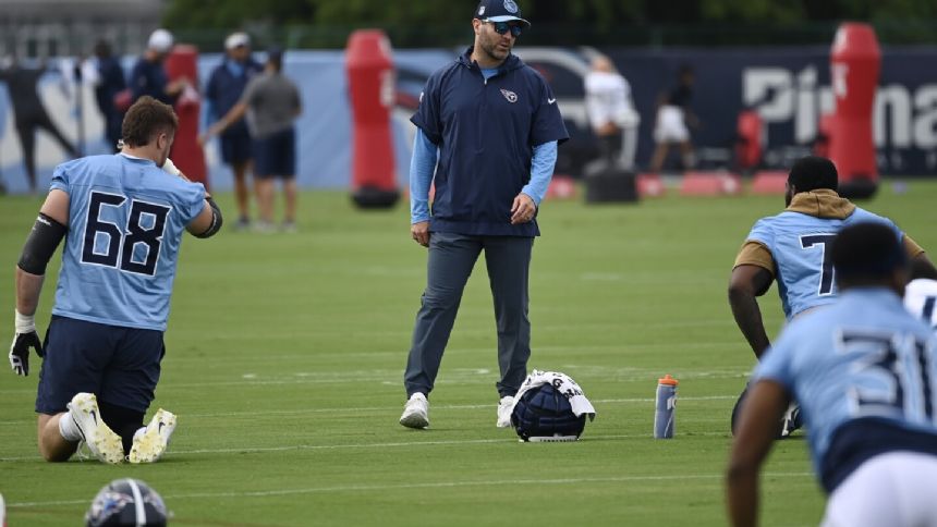 Titans cornerback Chido Awuzie sidelined a couple of weeks by injured calf