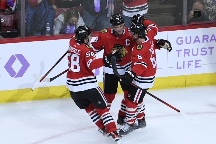 Toews' goal in OT gives Blackhawks 2-1 win over Kings